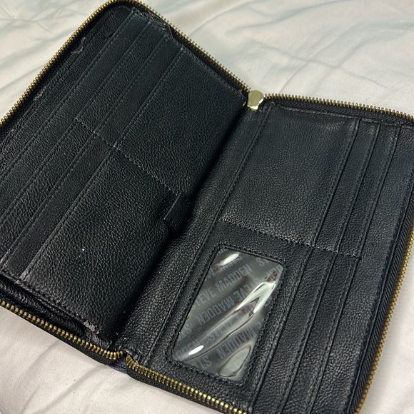 Steve Madden BZIPPY Zip Around Wallet Wristlet in Multicolor Stripe Preloved - Picture 5 of 6